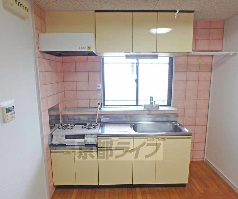 【京都市左京区上高野薩田町のマンションのキッチン】