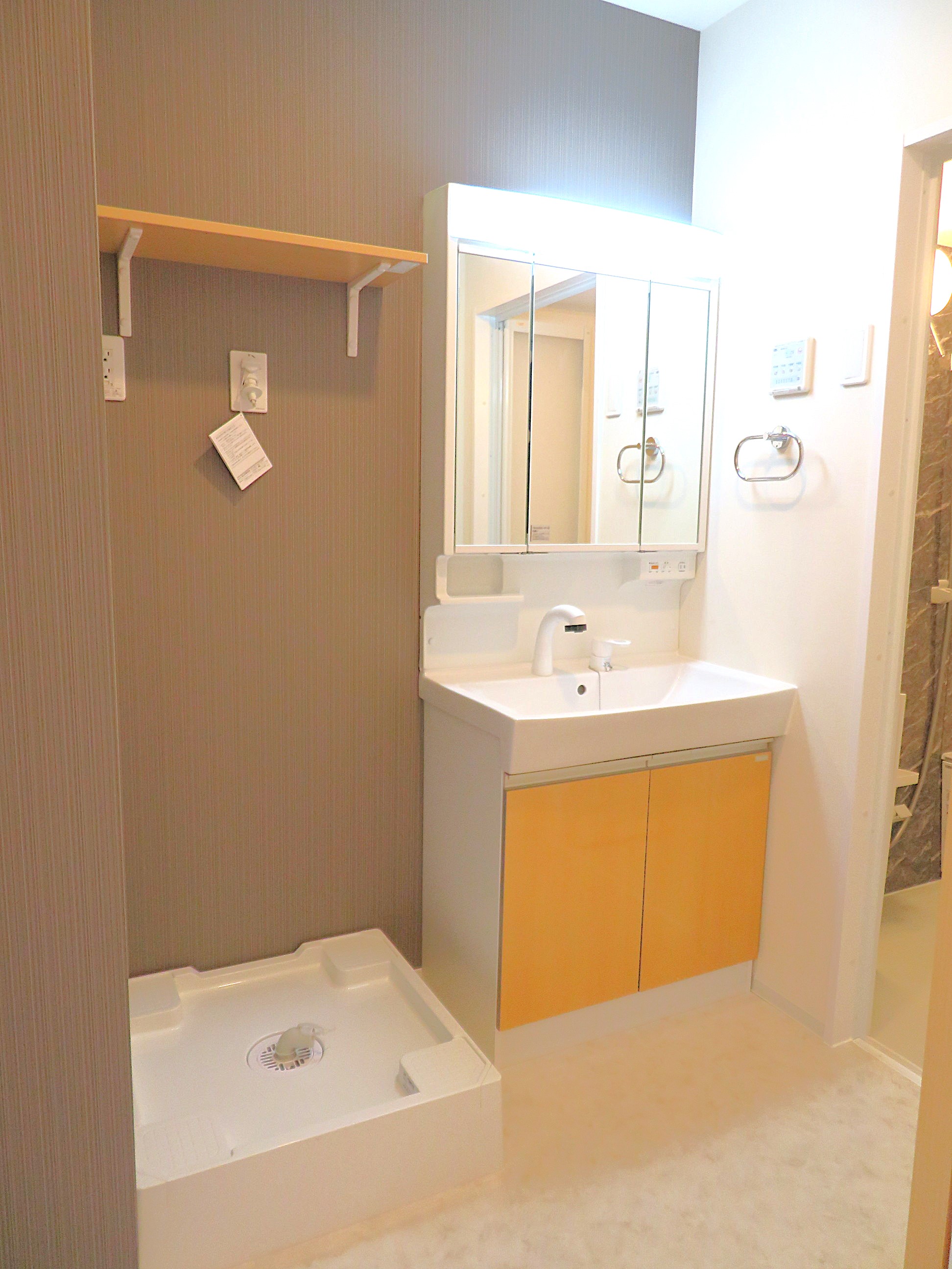 洗面設備　広々した洗面台♪