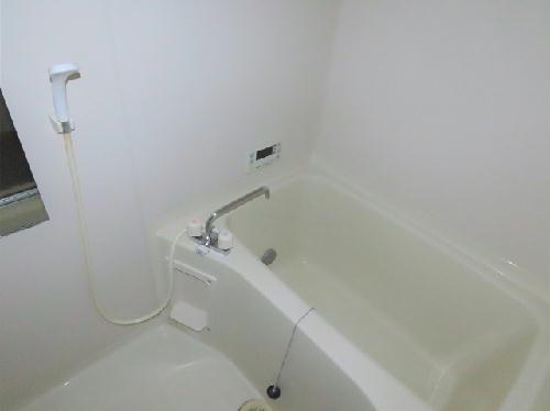 バス・シャワールーム　お風呂、トイレは完全別です