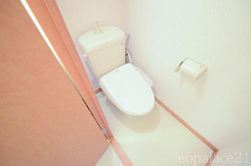 トイレ　同タイプ物件の写真です。