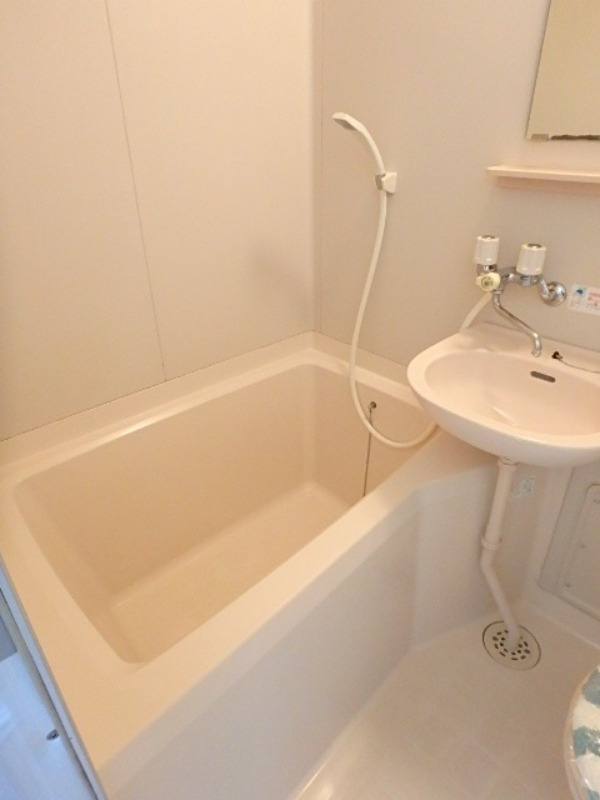 バス・シャワールーム　図面と現状に相違がある場合には現状を優先