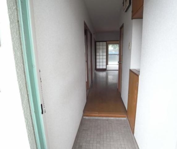 玄関　落ち着いた玄関です