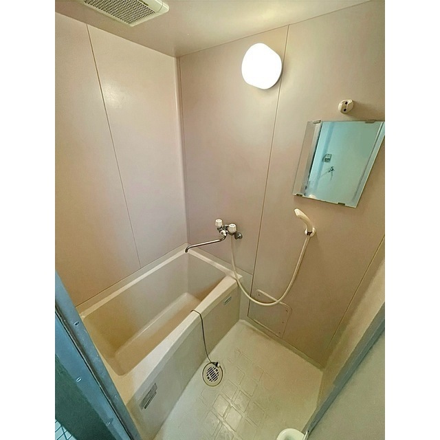 バス・シャワールーム　バス