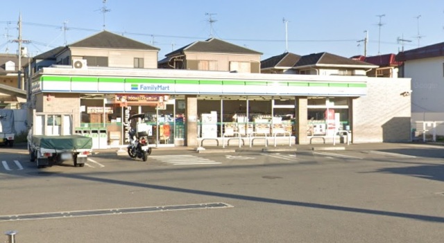 コンビニ　ファミリーマート河内長野錦町店（コンビニ）まで570m