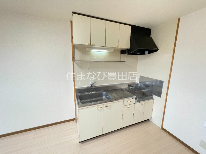 キッチン　同型別部屋写真・反転タイプ