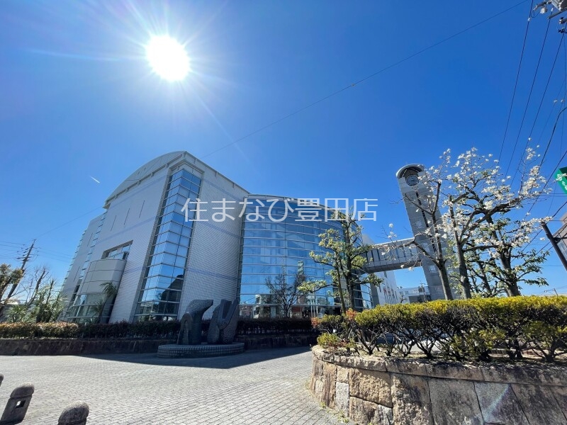 図書館　刈谷市中央図書館（図書館）まで1953m