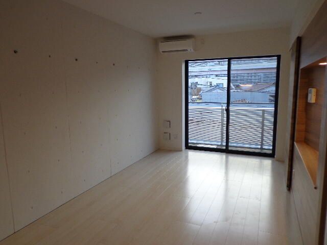 居室・リビング　別室参照