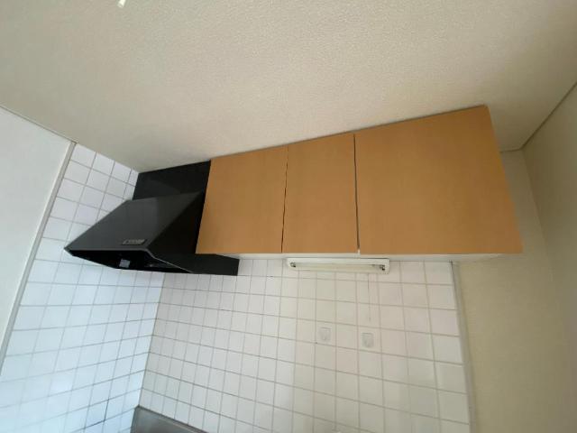 収納　キッチン吊り戸