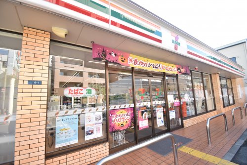 コンビニ　セブンイレブン阪急塚口駅南（コンビニ）まで470m