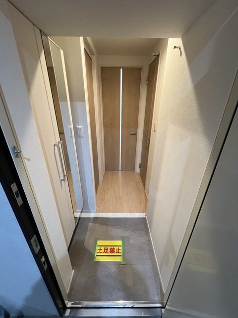 玄関　※現況と異なる場合は現況を優先します