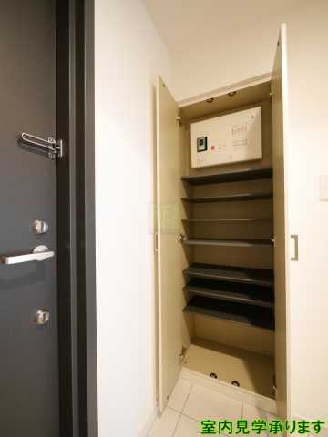 玄関　エスティメゾン東新宿
