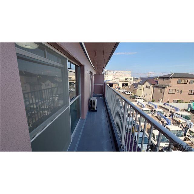 バルコニー　バルコニー