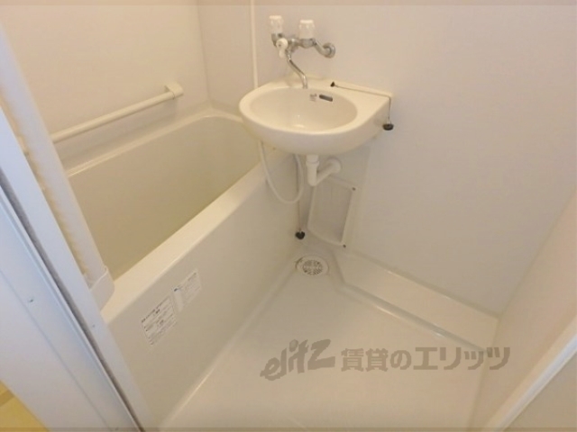 バス・シャワールーム　バス