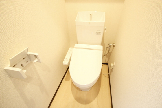 トイレ　※別部屋の写真です
