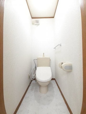 トイレ　落ち着いたトイレです
