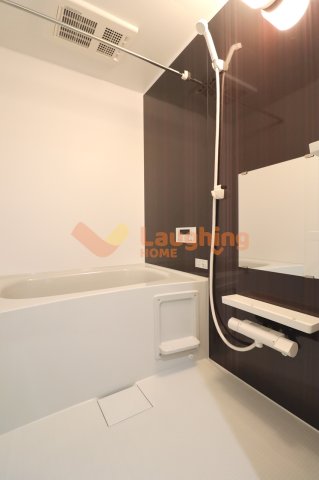 バス・シャワールーム　落ち着いた空間のお風呂です