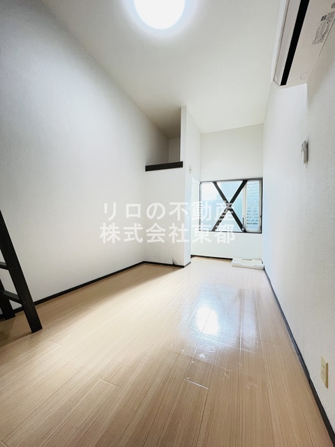居室・リビング　明るい雰囲気で暮らしやすい！優しい質感の室内がオススメ☆