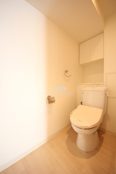 トイレ　写真は別タイプのお部屋です。