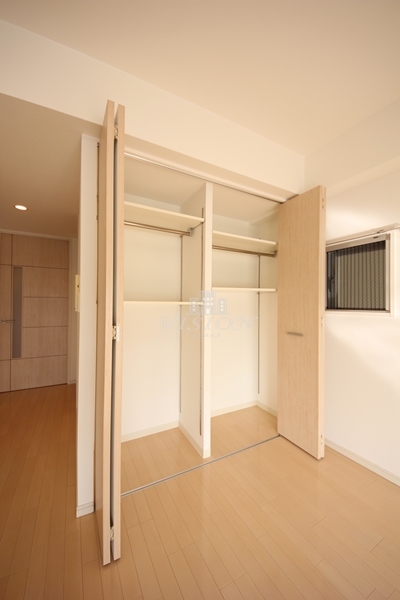 収納　写真は別タイプのお部屋です。