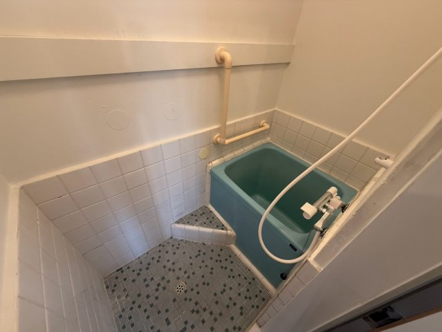 バス・シャワールーム　※リフォーム中の為、別部屋の写真となります。