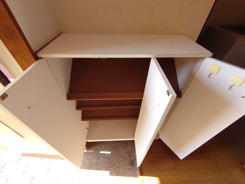 玄関　シューズボックス