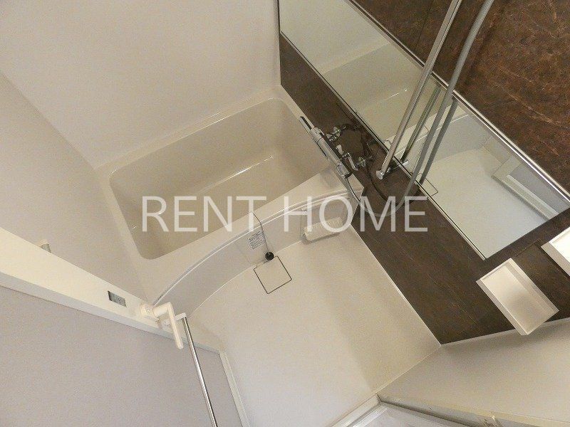 バス・シャワールーム　浴室乾燥機付です