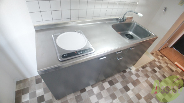 キッチン　使いやすいＩＨのキッチンです調理も手入れも楽にできますね。