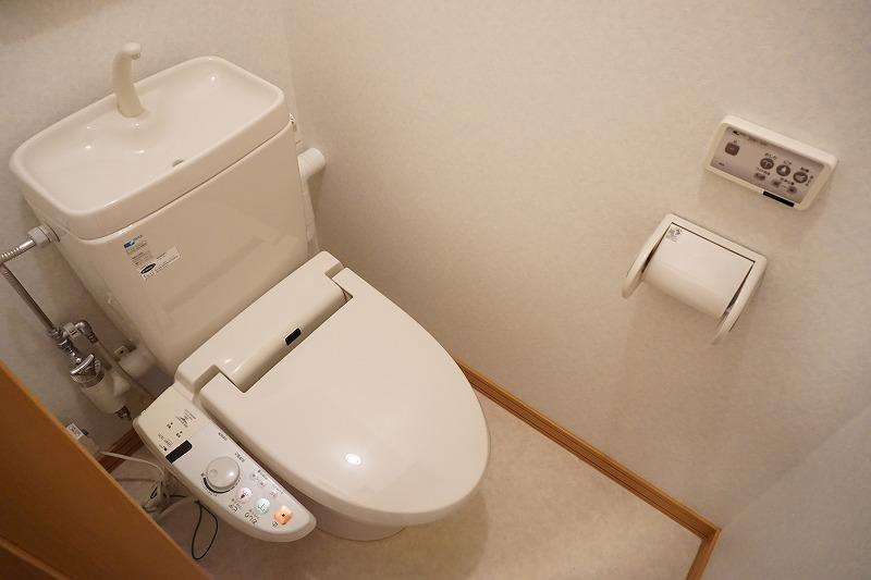 トイレ　トイレ