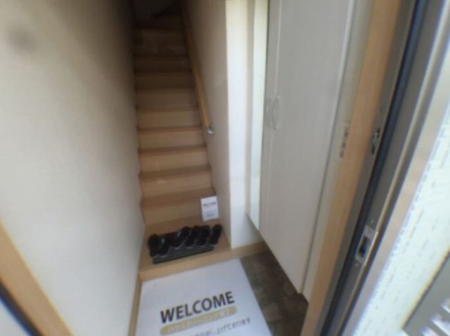 玄関　現況優先。反転タイプあり。