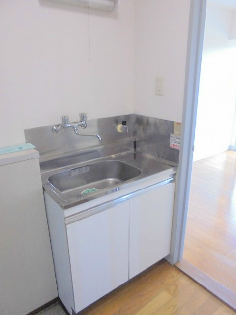 キッチン　画像は303号室です（参考）