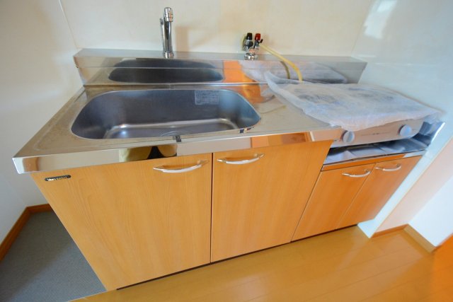 キッチン　コンパクトなキッチンで掃除もラクラク