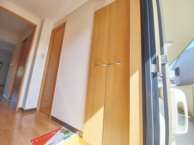 収納　シューズボックス