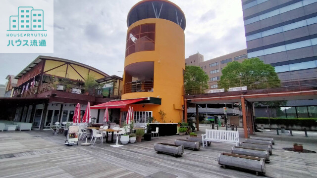 ショッピングセンター　長崎出島ワーフ（ショッピングセンター）まで383m