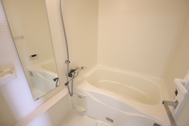 バス・シャワールーム　※別室の参考写真の為、現況優先です。