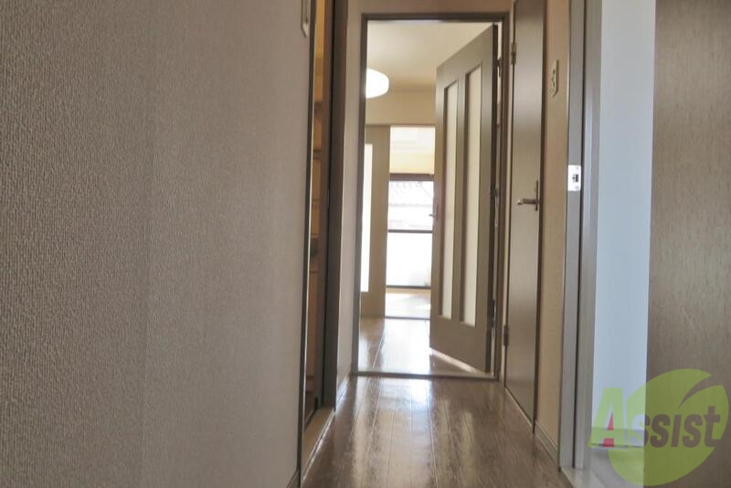 玄関　玄関からはこんな感じ。３ＤＫってやっぱ広いなー。