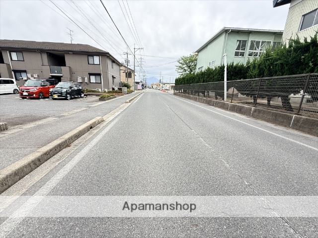 その他　前面道路（その他）まで0m