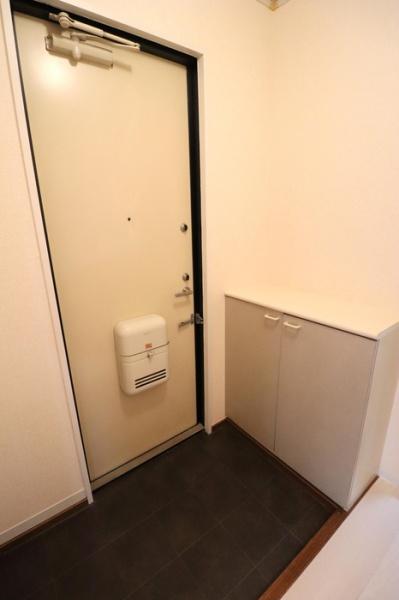 パインアベニューハイムの玄関写真
