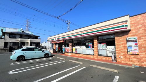 コンビニ　セブンイレブン 長泉桜堤２丁目店（コンビニ）まで909m