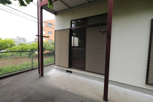 バルコニー　テラスには柵が無いので自由に使えます。