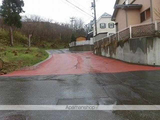 コンビニ　セブンイレブン（コンビニ）まで222m