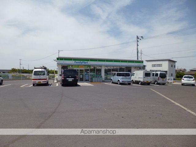 コンビニ　ファミリーマート坂出川津町店（コンビニ）まで85m