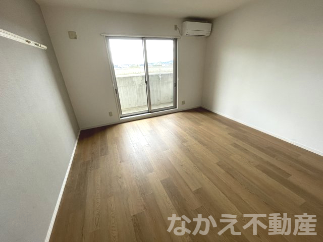 その他部屋・スペース　広くて明るい寝室