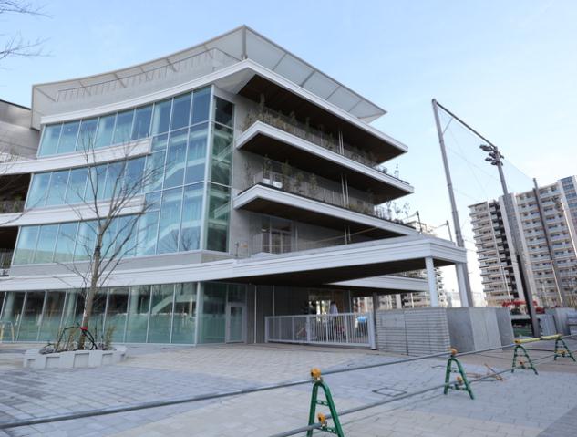 小学校　中央区立晴海西小学校・晴海西中学校（小学校）まで533m