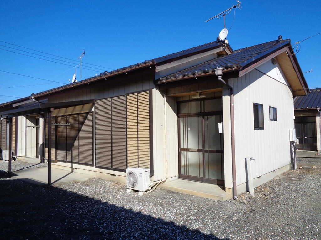 建物外観　人気の戸建　買い物、生活便利な環境です♪