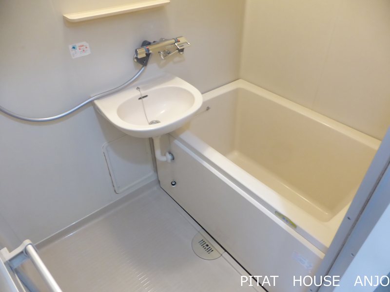 バス・シャワールーム　参考写真１１０