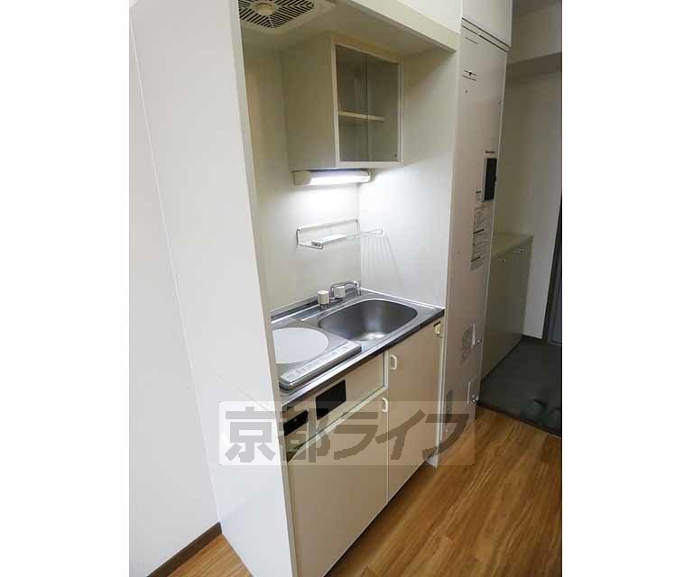 キッチン　ＩＨコンロ付きです。