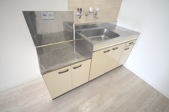 キッチン　別号室画像。ご参考下さい