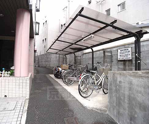 その他共有部分　屋根付きです