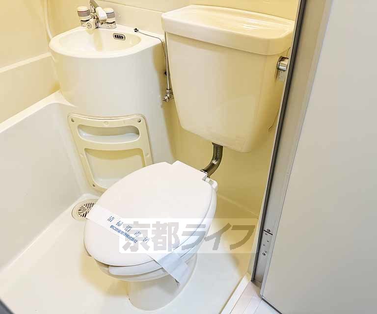 トイレ　清潔感のあるトイレです・