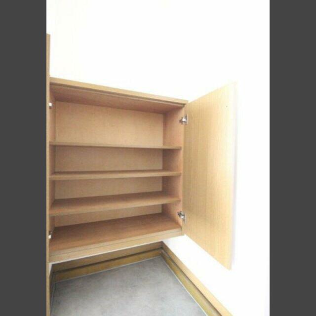 玄関　収納もある玄関です